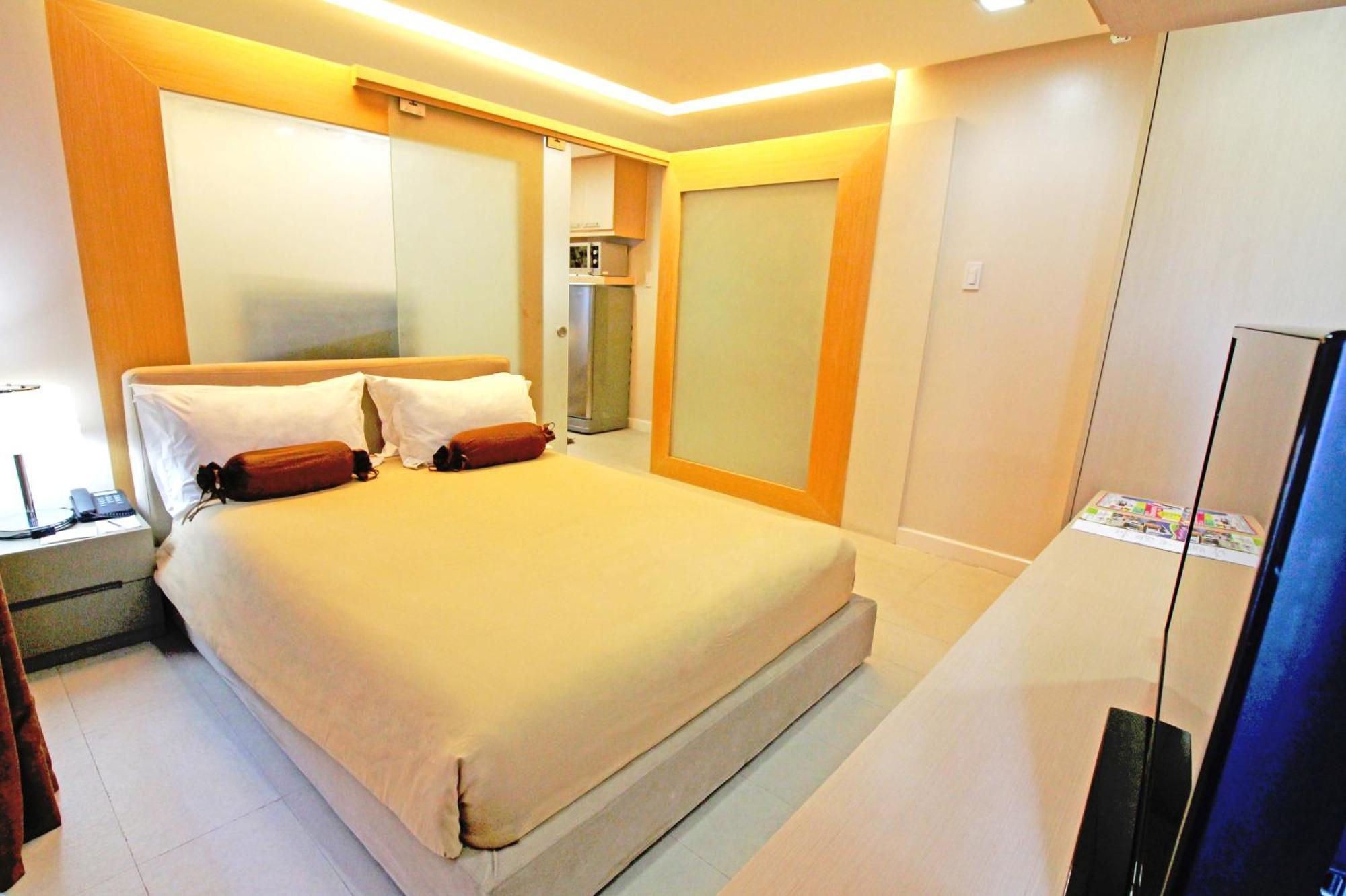 Bsa Twin Towers Aparthotel Mandaluyong Exterior foto