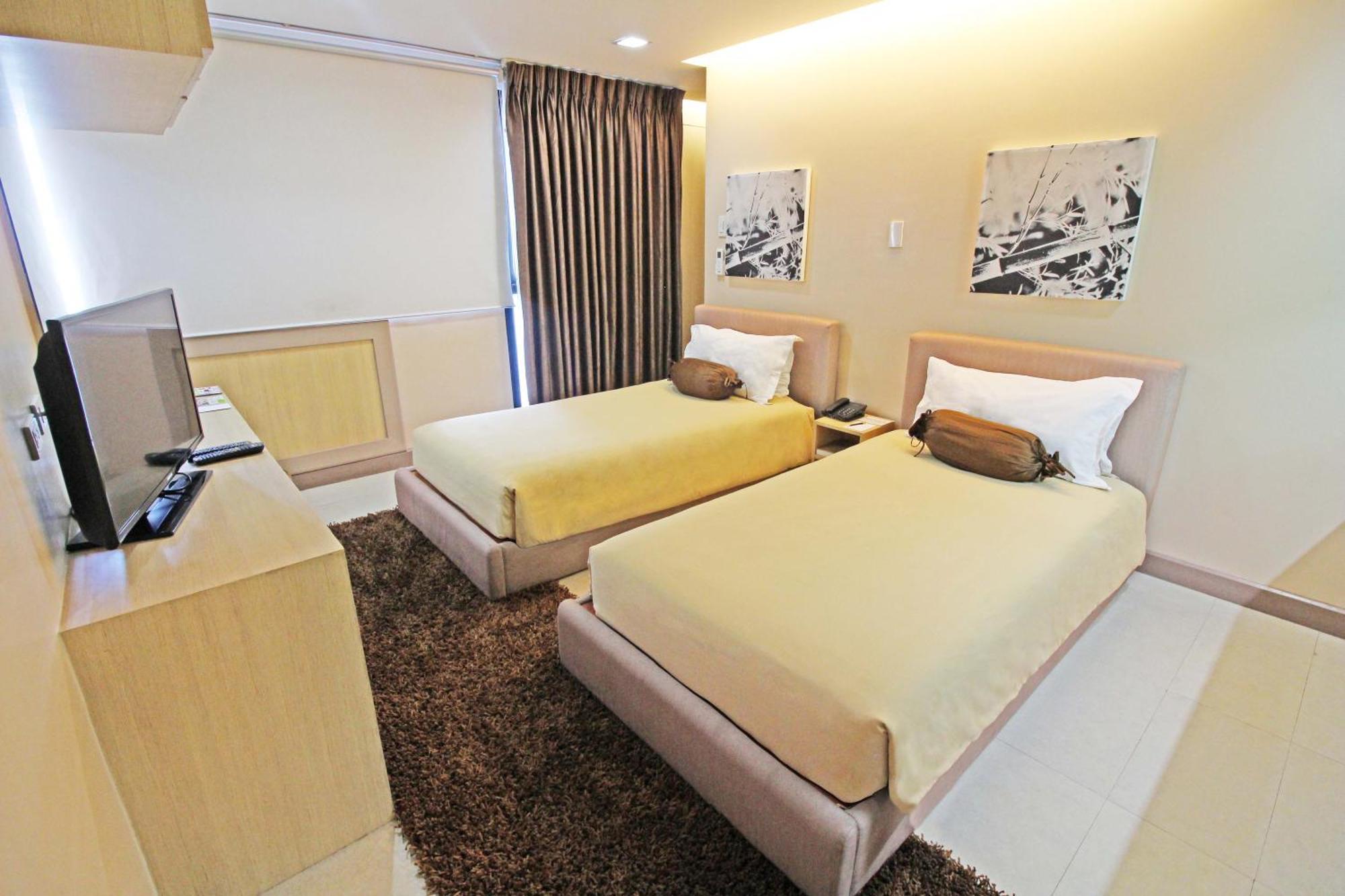 Bsa Twin Towers Aparthotel Mandaluyong Exterior foto