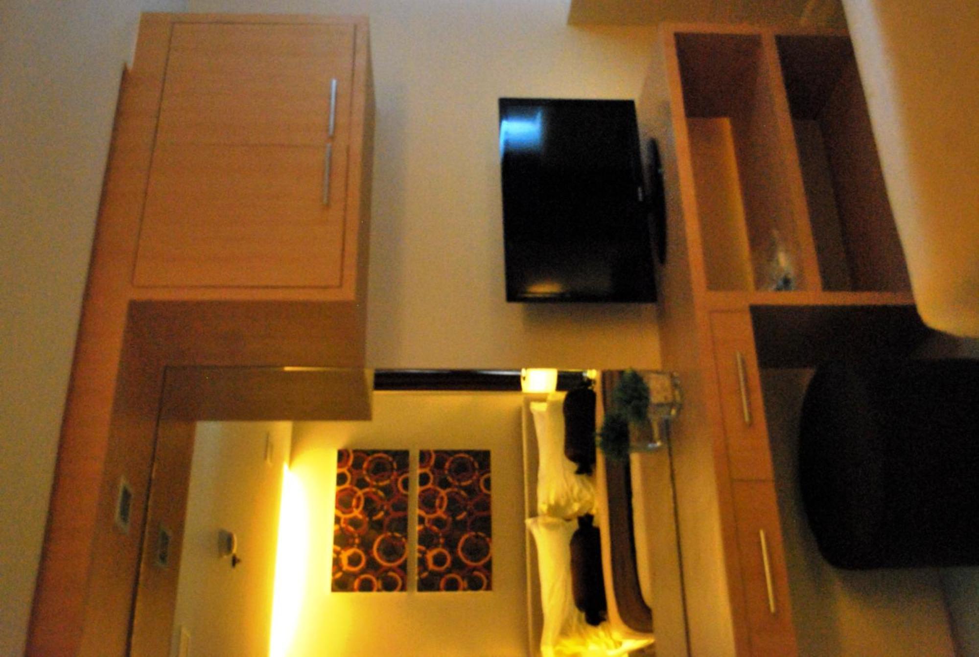 Bsa Twin Towers Aparthotel Mandaluyong Exterior foto